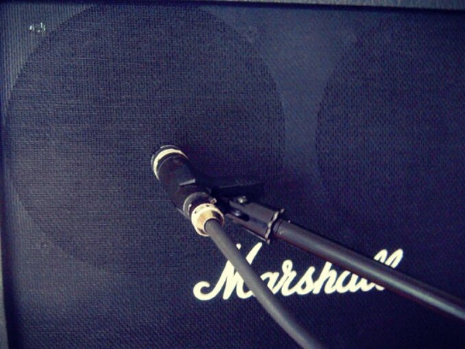 Dynamic Microphone SHure SM57 Recording Marshall Amp